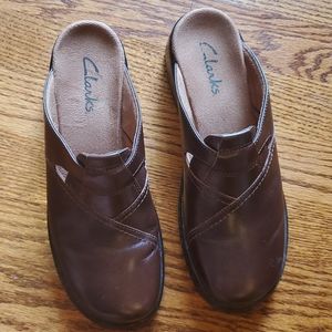 Clark's Brown Clogs NEW